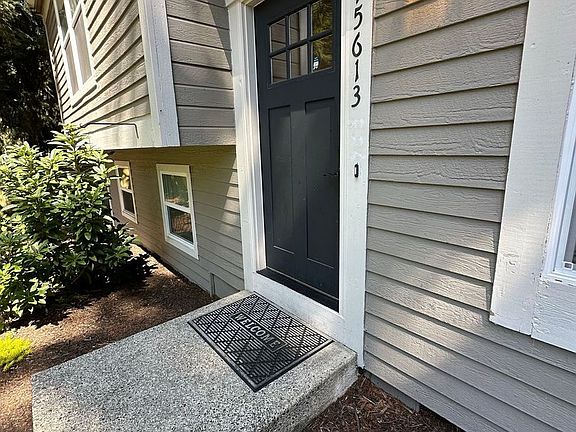5th image of 15613 97th Avenue Ct E