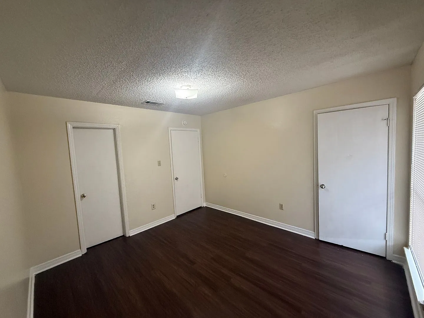 AM 3033 Toulon Dr. — Photo 2