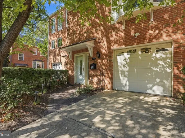 6916 McLean Park Manor Ct, Mc Lean, VA 22101