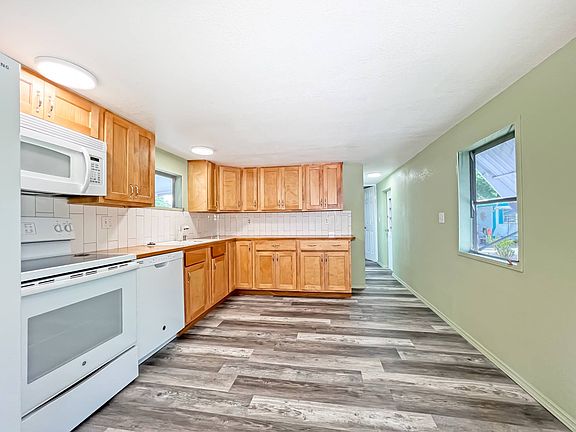 4th image of 17881 N Tamiami Trl #20