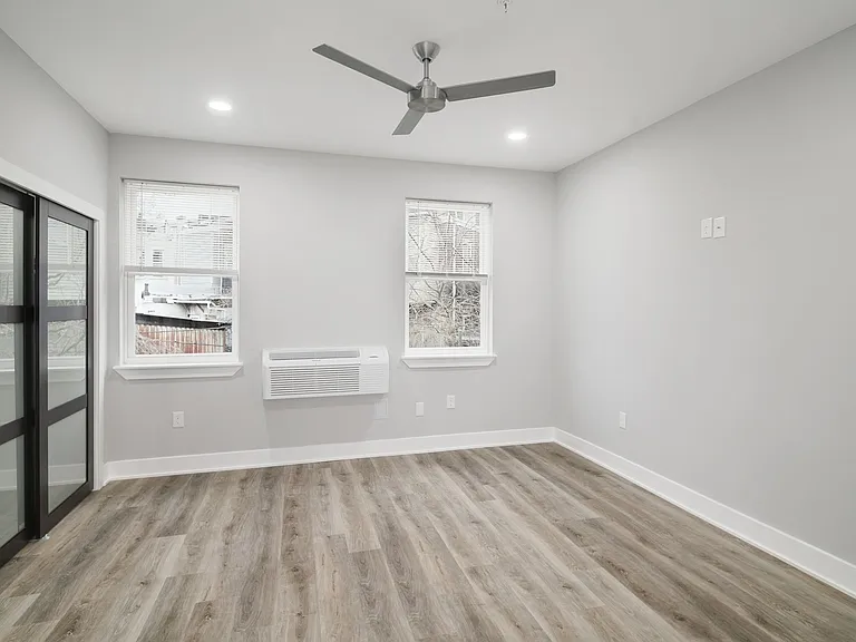 2950 Kensington Ave #1 — Photo 10