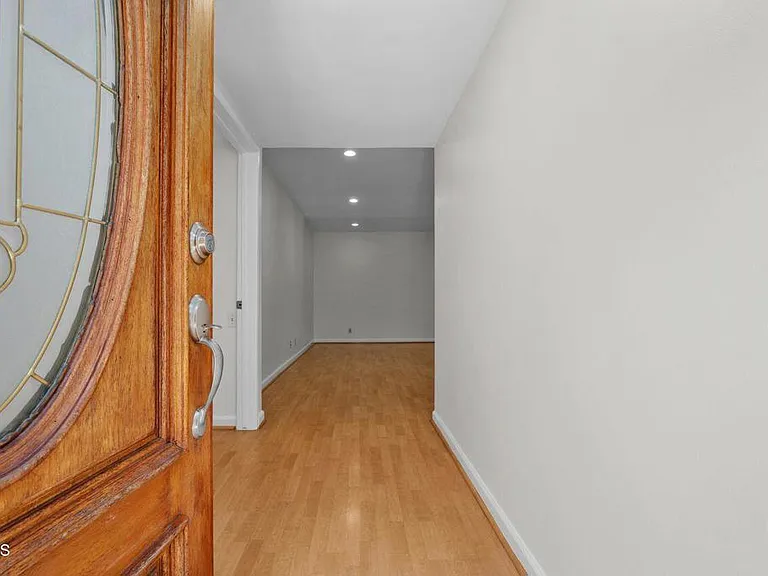 385 Cliff Dr #8 — Photo 6