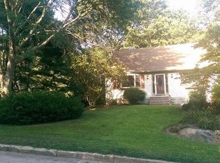 40 Inez Dr, North Kingstown, RI 02852