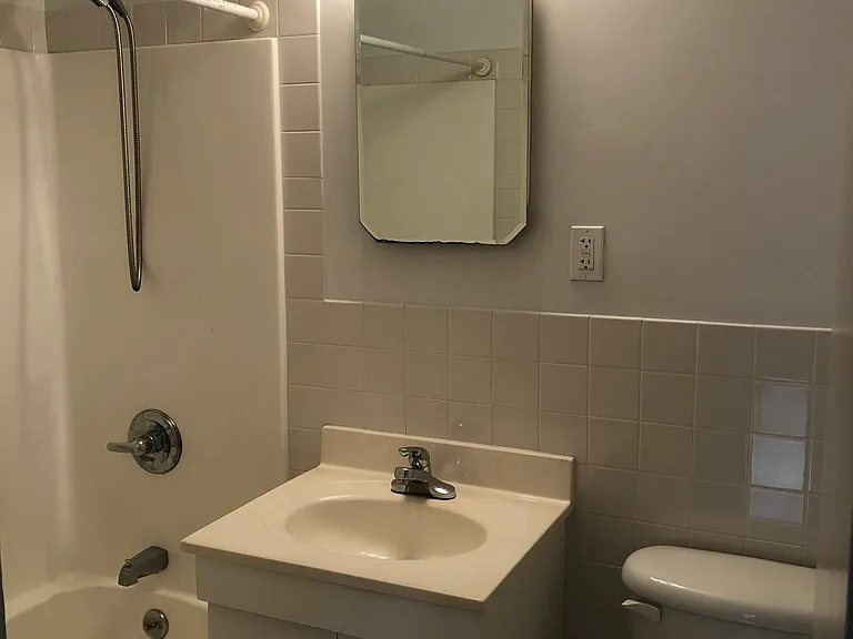 410 W 48th St #27 — Photo 6