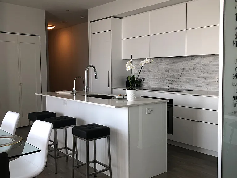 110 Marine Parade Dr #204 — Photo 6