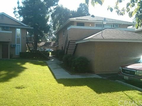 5th image of 909 Lombard Dr