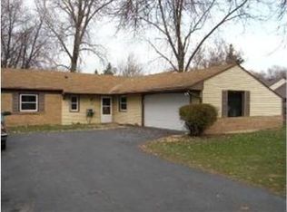 484 E Briarcliff Rd, Bolingbrook, IL 60440