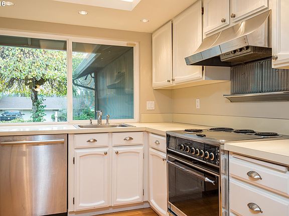 4th image of 18220 Indian Creek Dr
