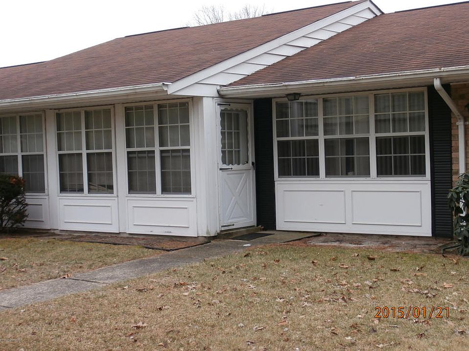 2nd image of 49B Edinburgh Ln #B