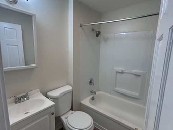 5th image of 200 Prospect St APT 2W