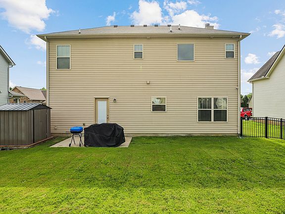 4th image of 1031 Harper Dean Way