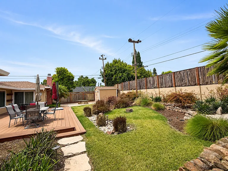 4469 Faulkner Dr — Photo 12