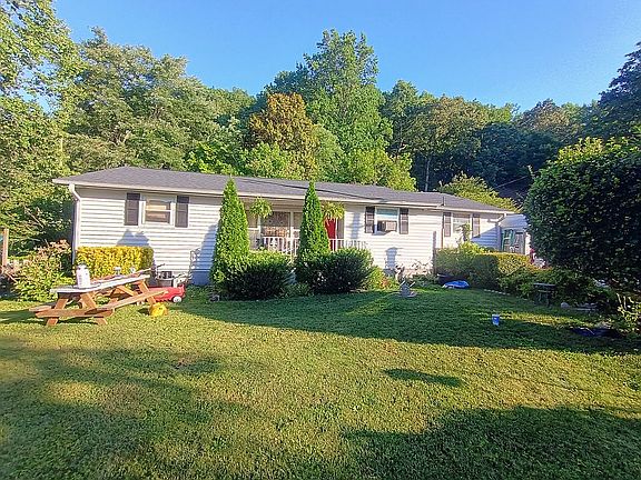 4th image of 8828 Jett Rd