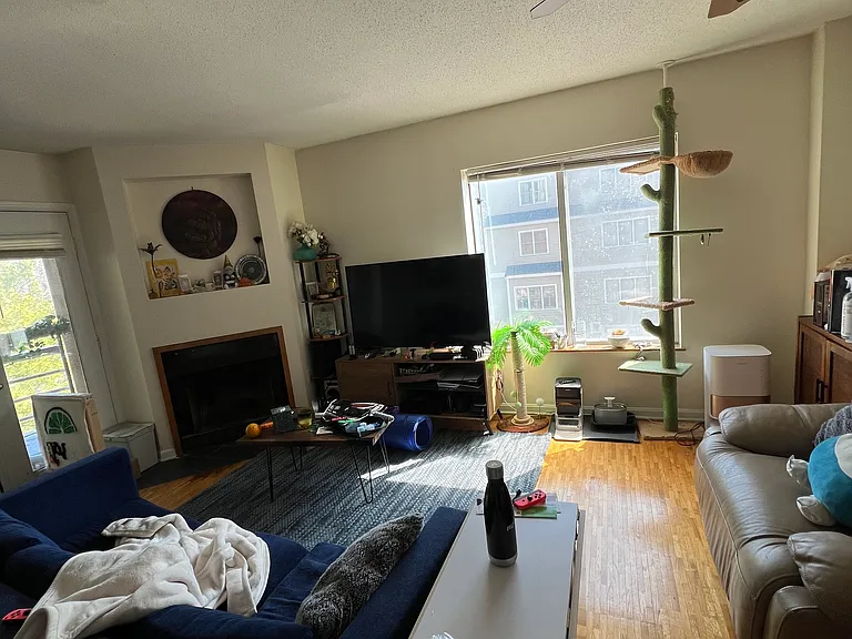 340 Franklin St #3 — Photo 16