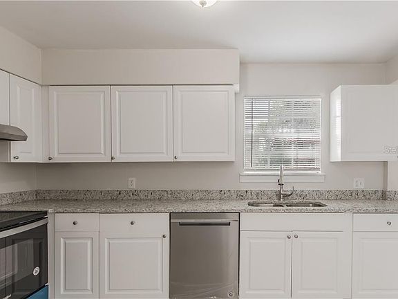 5th image of 901 Treadway Dr