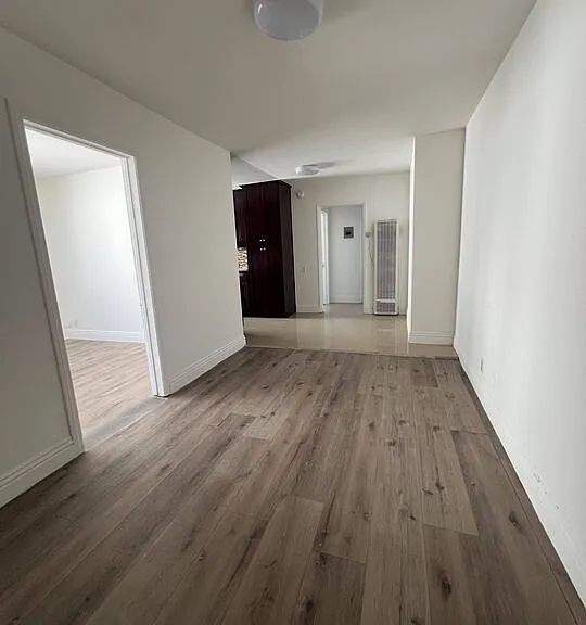 4822 Rosewood Ave #4 — Photo 8