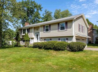 16 Greenwood Ave, Essex, VT 05452