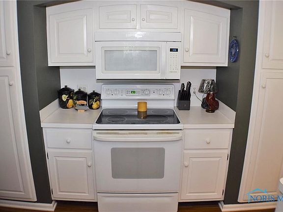 5th image of 315 W Riverview Dr