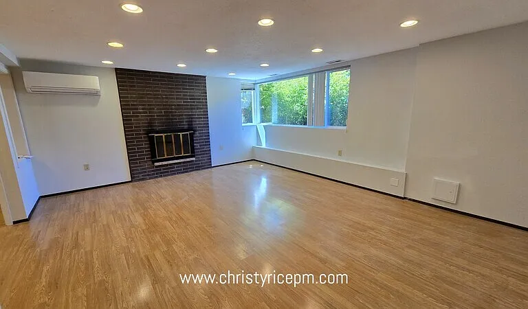 13709 SE 23rd St — Photo 14