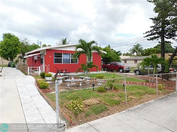 3rd image of 524 NW 21st Ter