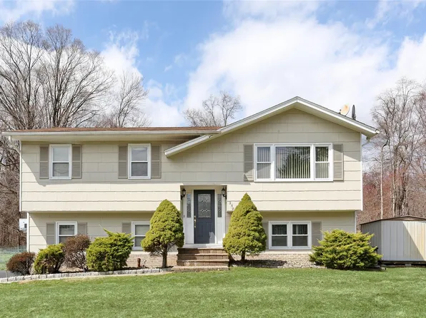 250 W Clarkstown Road, New City, NY 10956