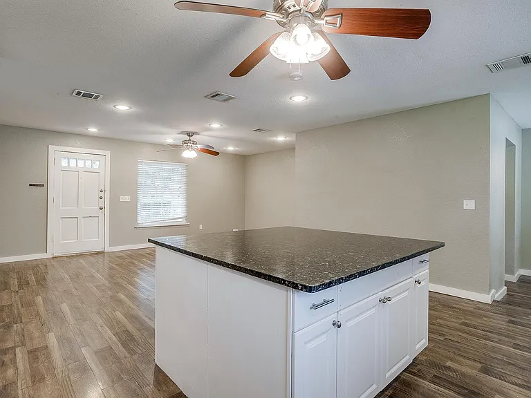 3524 South Dr — Photo 7
