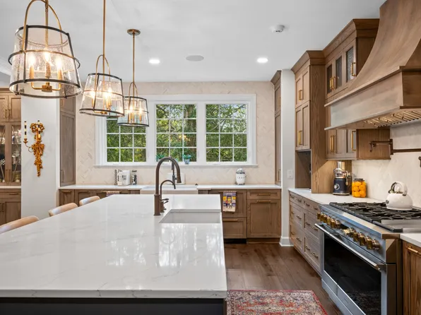 6326 Chickering Woods Dr, Nashville, TN 37215