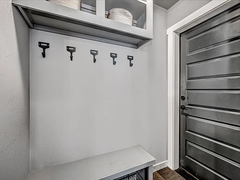 10300 Glover River Dr — Photo 28