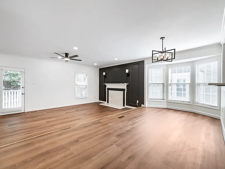 8573 Black Star Cir — Photo 9