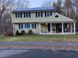 8 Wood Rd, Holbrook, MA 02343