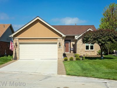 41667 Westbury Ln, Clinton Township, MI, 48038
