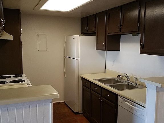 4th image of 18155 E Ohio Ave APT 101