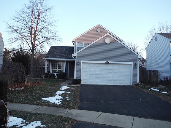2nd image of 1924 Isle Royal Ln