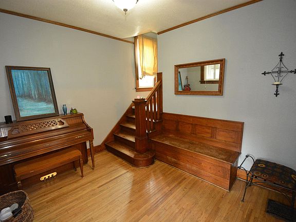 3rd image of 1008 S Cornelia St
