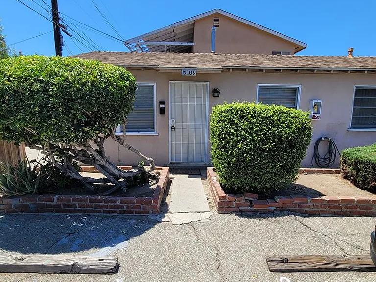 1900 Marine Avenue 15103 St — Photo 1