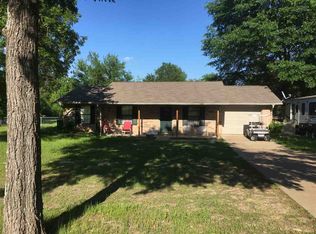 221 Pine Ridge Rd, Gladewater, TX 75647