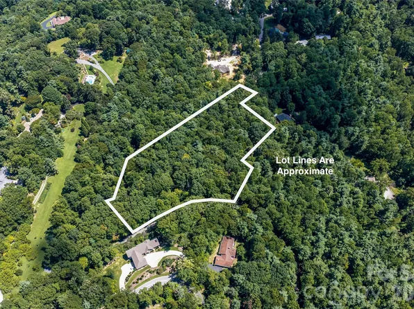 99999 Sabine Dr #2A, Hendersonville, NC 28739