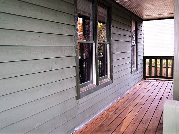 FRONT DECK
