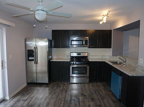 5th image of 304 Wildrose Ct #304