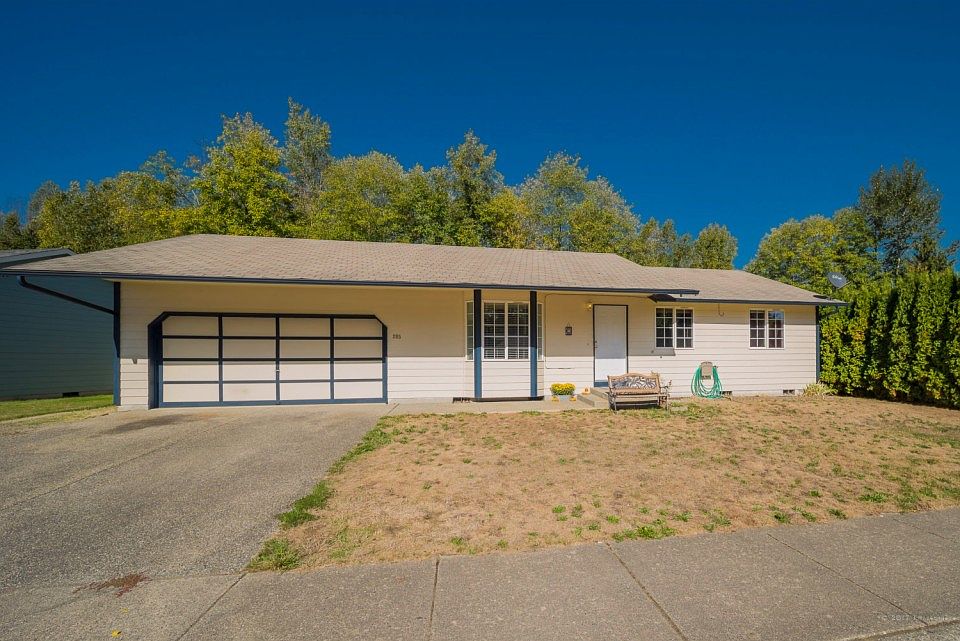 1st image of 205 W Pilchuck St