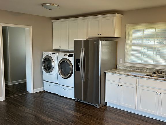5th image of 405 N Goldsboro St