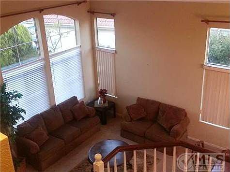 4th image of 1083 Southview Cir