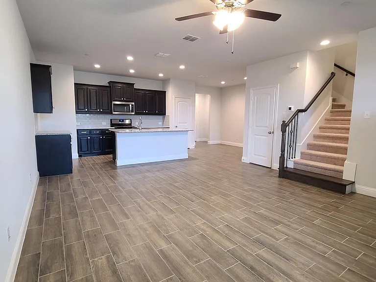 6825 Andrew Dr — Photo 5
