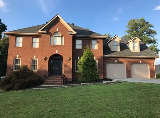 320 Abbey Rd, Kingsport, TN 37663