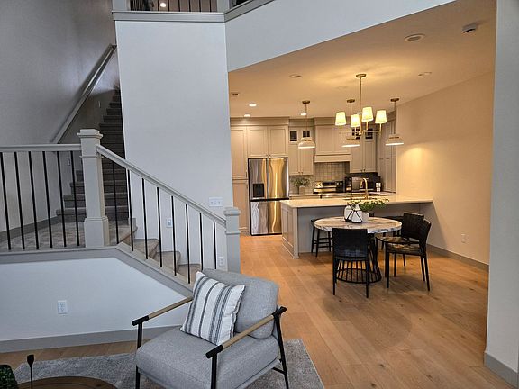 4th image of 8613 W Shoreline Pl