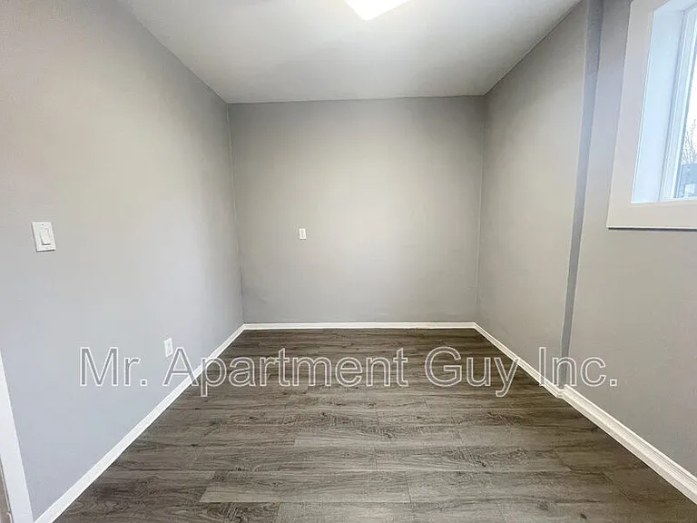 152 Arthur St S #GROUND — Photo 11