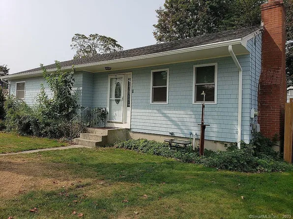 21 Middletown Avenue, Old Saybrook, CT 06475