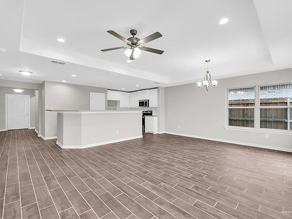 4th image of 1410 Sonador Dr