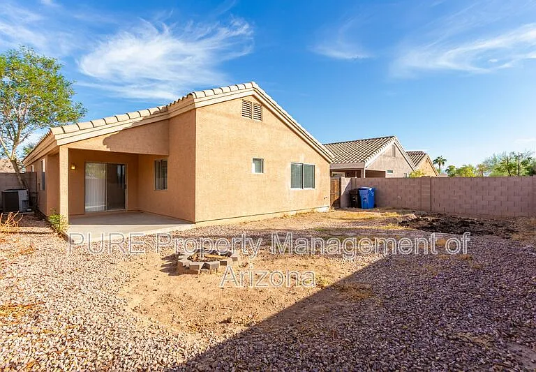 1816 S 106th Ln — Photo 33