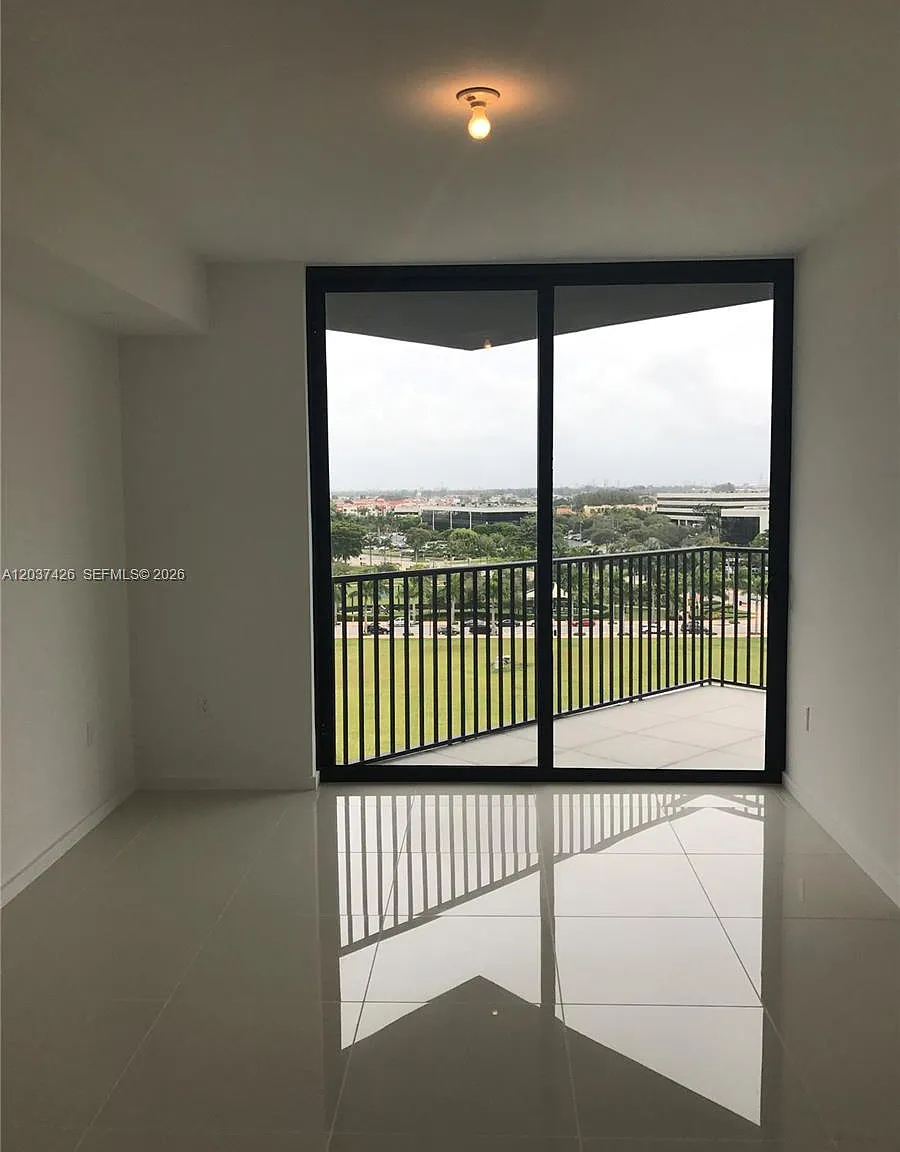 5300 Paseo — Photo 3